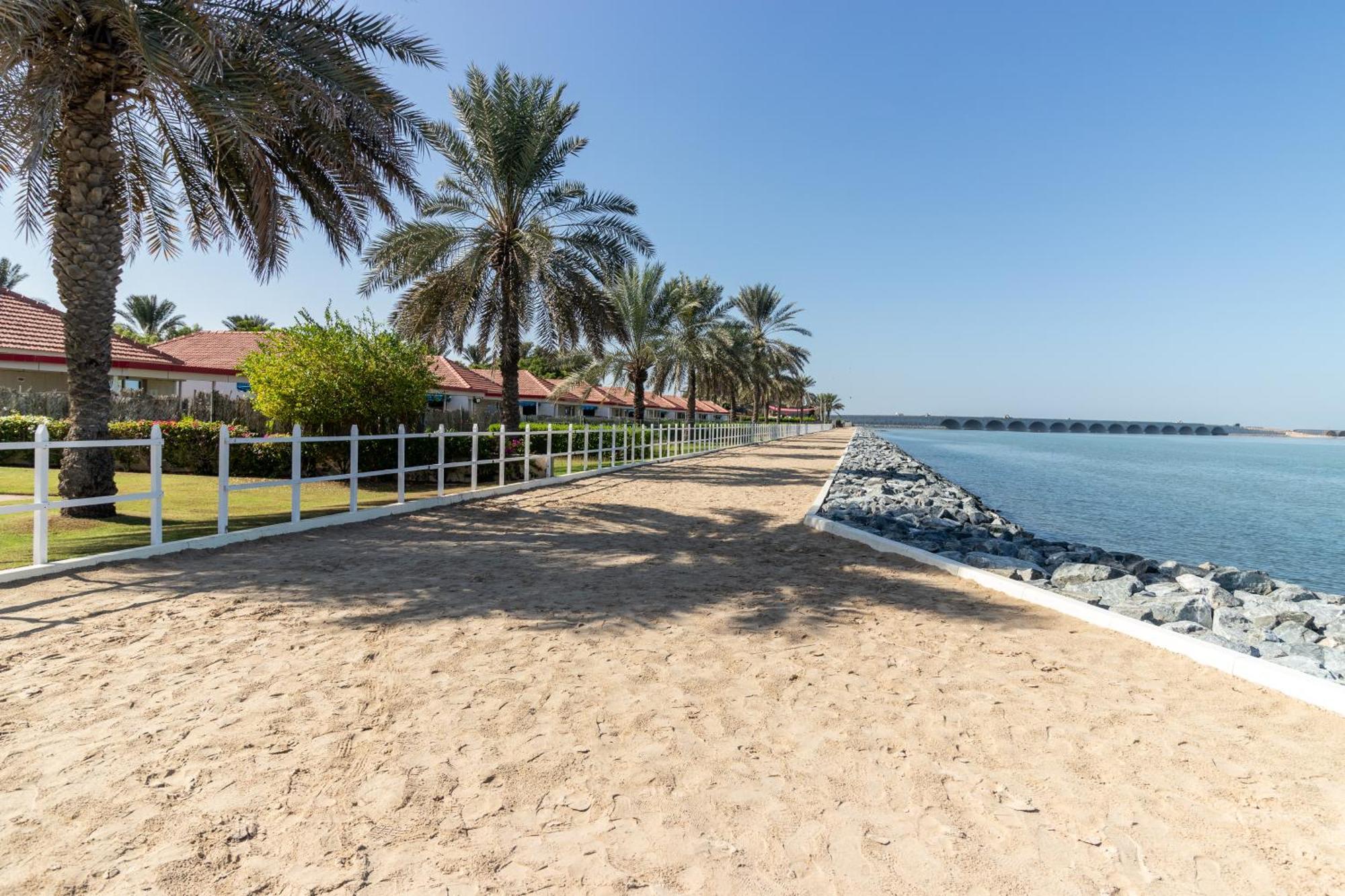 Barracuda Resort Умм-эль-Кайвайн Экстерьер фото